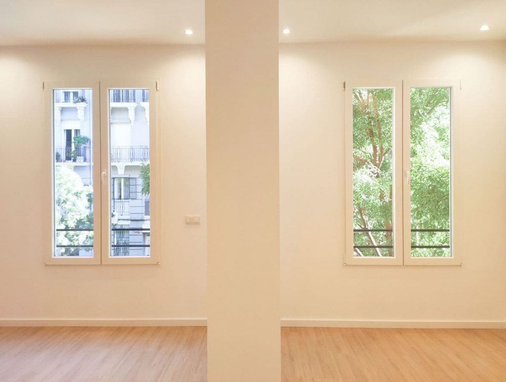 Salón reformado en vivienda de calle Centelles Valencia