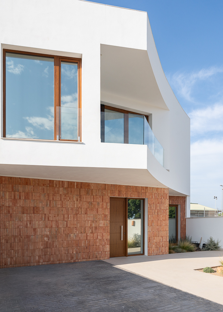 Vista exterior de la vivienda desde el jardín